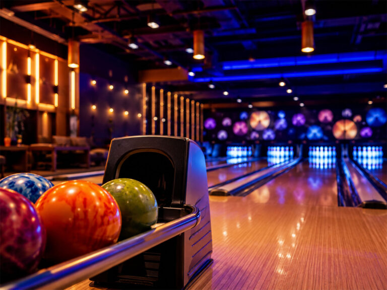 BOWLING